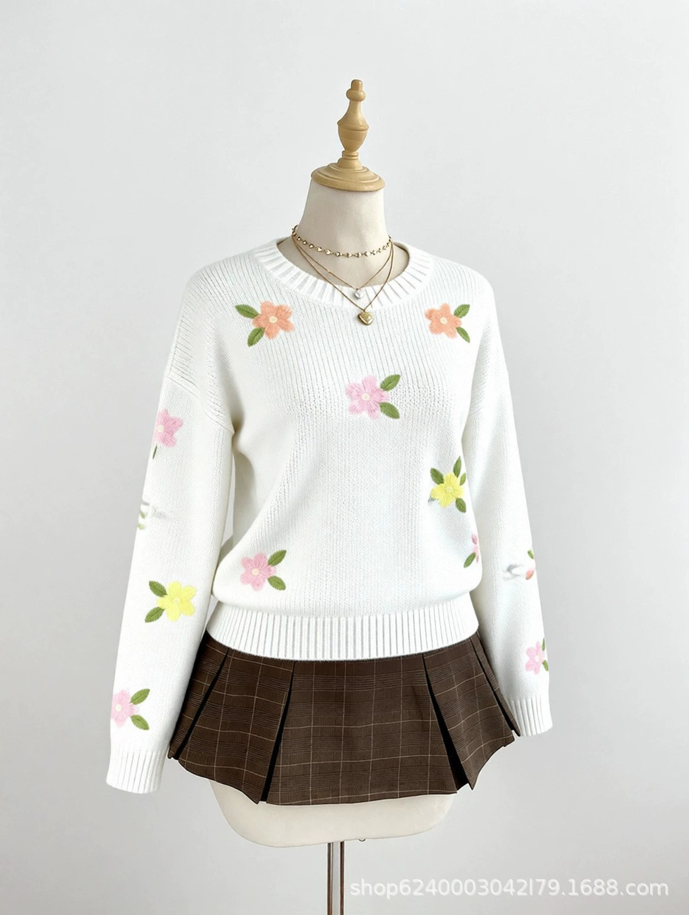 ZARA Ladies Contrast Color Embroidered 3D Floral Long Sleeve Pullover
